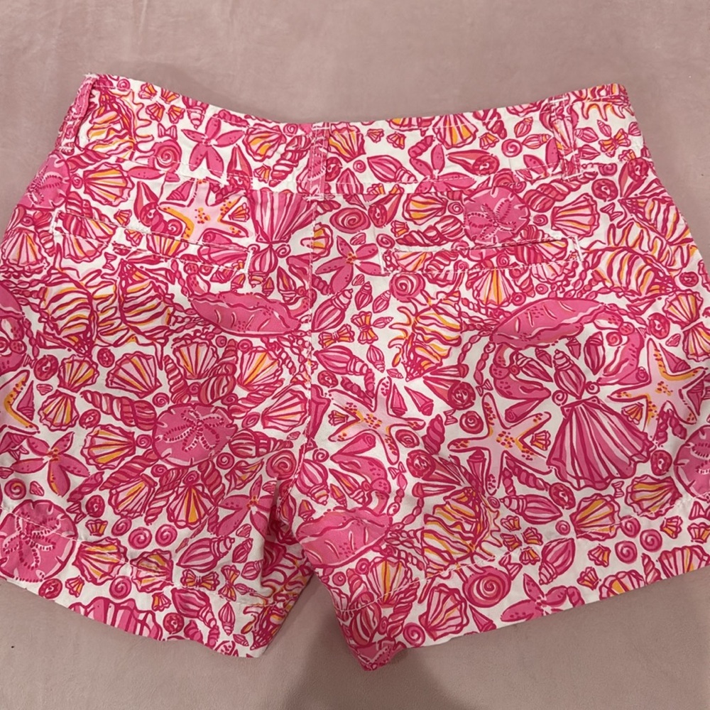 Adorable Lilly Pulitzer Callahan shorts - Picture 3 of 3